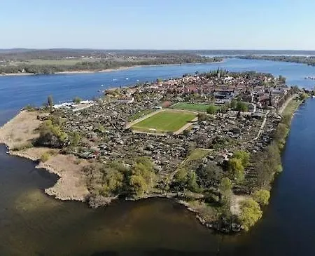 Inselblick Am Wasser *